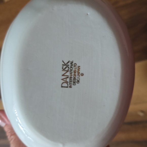 4X HOST PICK. Vintage. Dansk White Chicken? Dish - Picture 5 of 8
